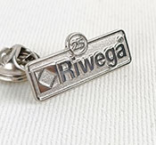 Sandgestrahlter Pin